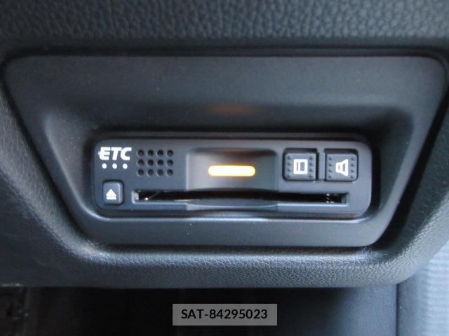 Honda e 2018-05 8011980-3