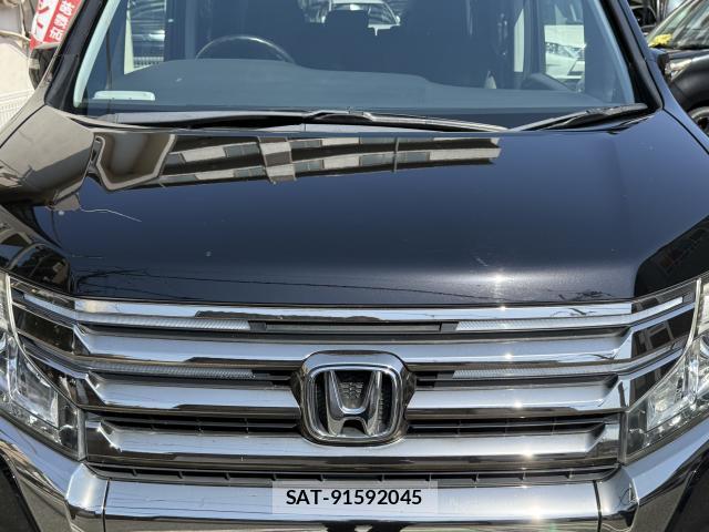 Honda e 2013-05 8012043-4