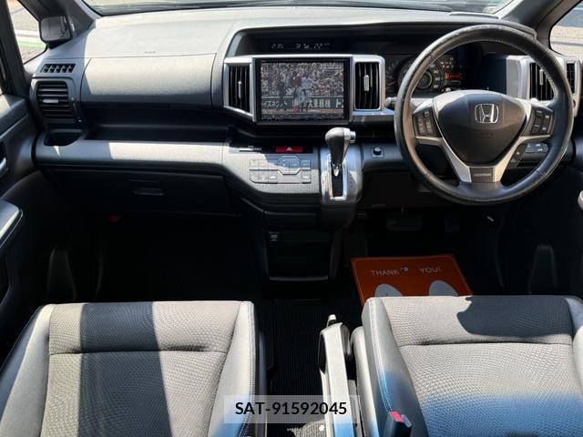 Honda e 2013-05 8012043-9
