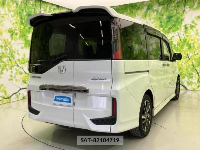 Honda e 2016-07 8012159-2