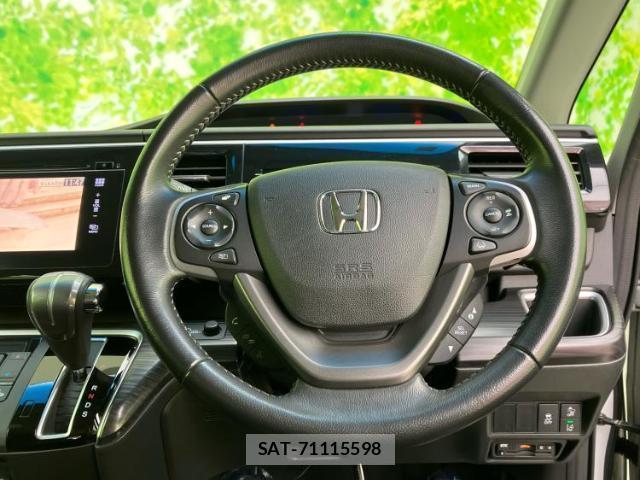 Honda e 2015-04 8012168-15