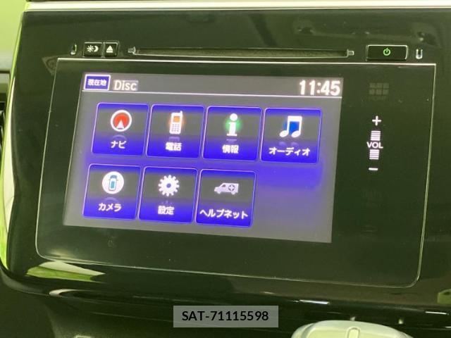 Honda e 2015-04 8012168-8