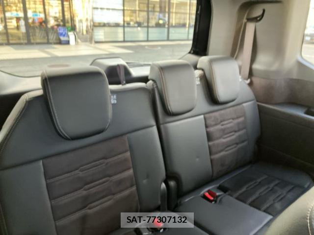 Honda e 2023-11 8012173-5
