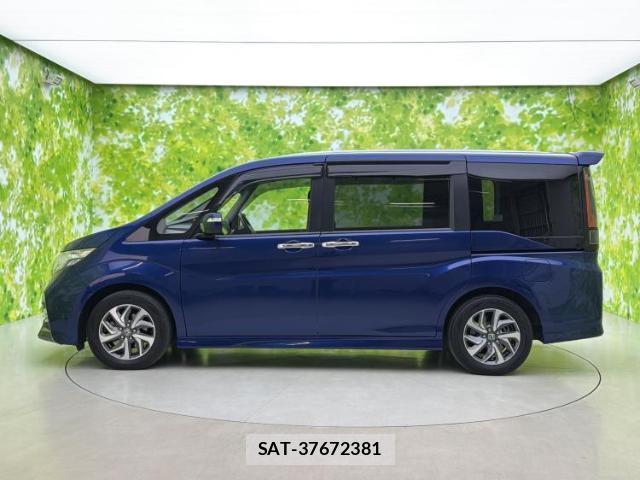 Honda e 2015-06 8012177-1