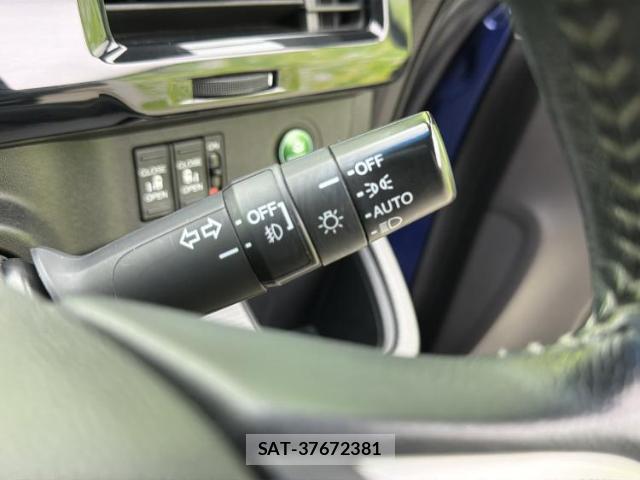 Honda e 2015-06 8012177-15