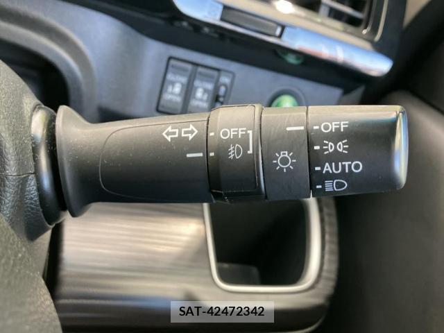 Honda e 2017-07 8012215-15