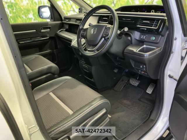 Honda e 2017-07 8012215-4