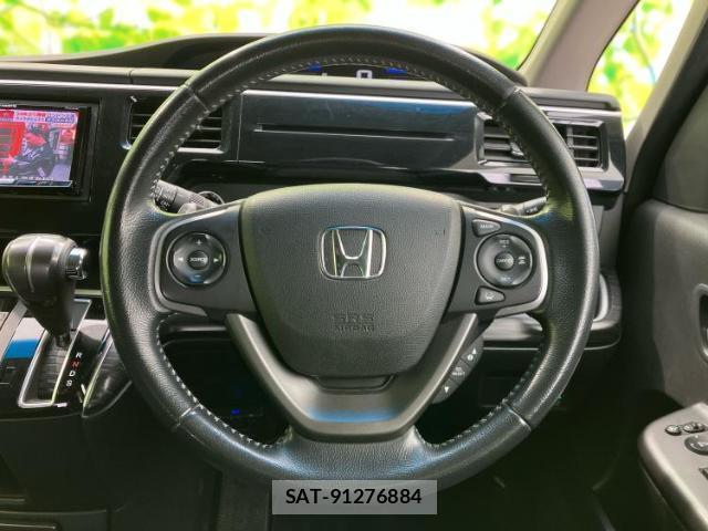 Honda e 2015-05 8012224-15
