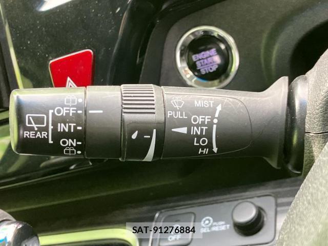 Honda e 2015-05 8012224-17