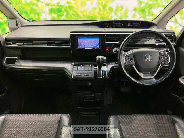 Honda e 2015-05 8012224-3