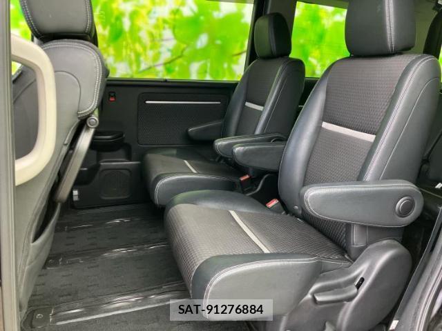 Honda e 2015-05 8012224-7