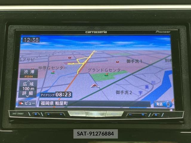 Honda e 2015-05 8012224-9