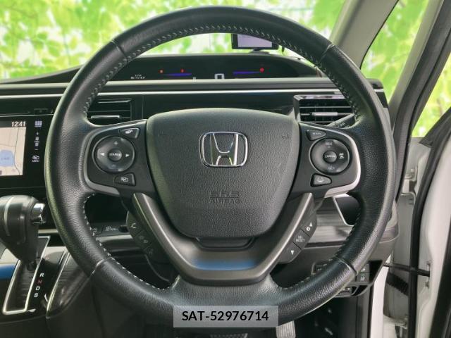 Honda e 2016-03 8012236-15