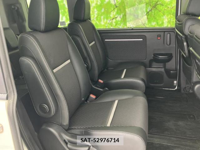 Honda e 2016-03 8012236-4