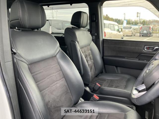 Honda e 2023-11 8012281-4