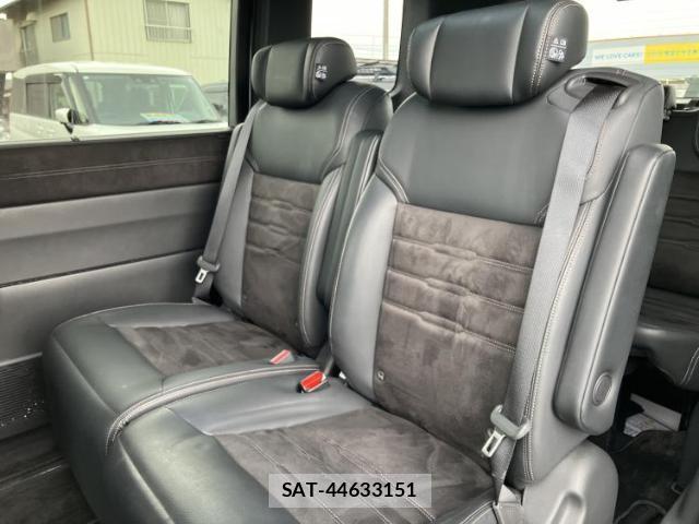Honda e 2023-11 8012281-7