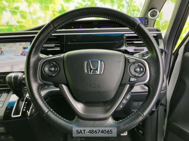Honda e 2017-04 8012308-14