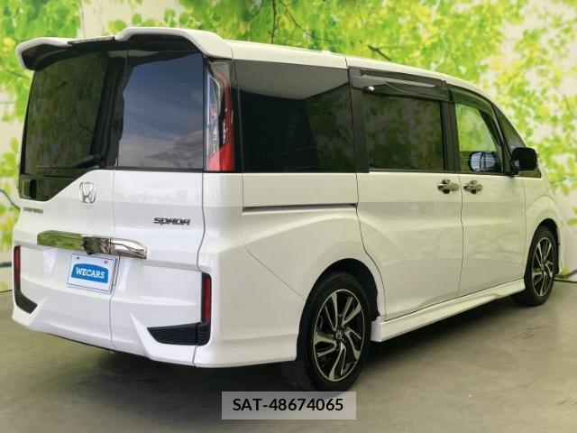 Honda e 2017-04 8012308-2