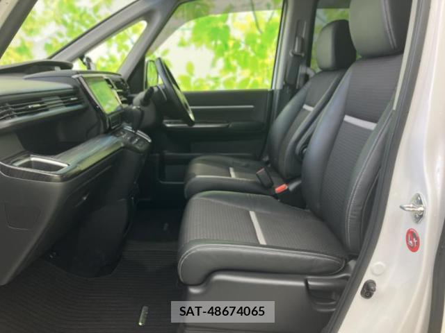 Honda e 2017-04 8012308-6