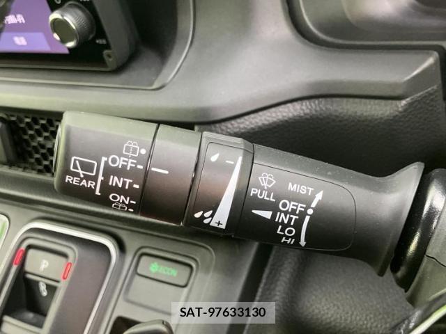 Honda e 2025-07 8012314-15
