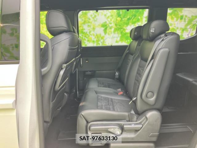 Honda e 2025-07 8012314-7