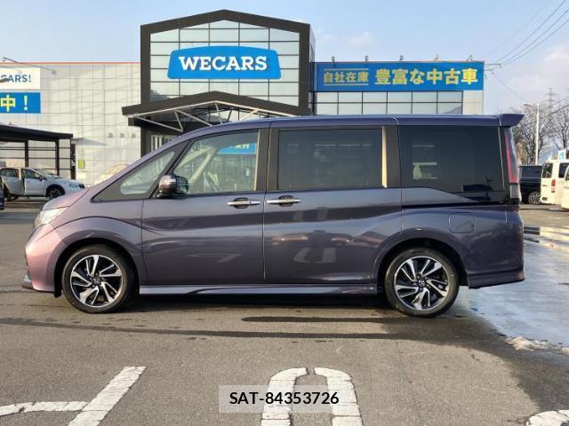 Honda e 2015-06 8012344-1