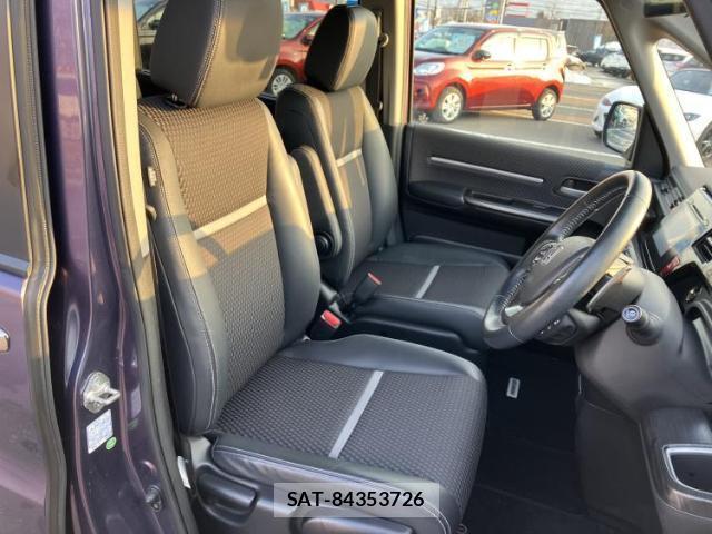 Honda e 2015-06 8012344-3