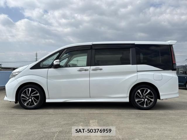 Honda e 2017-04 8012348-1