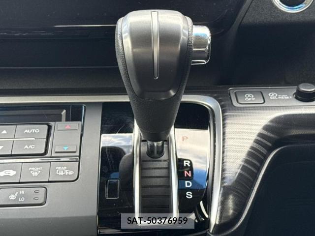 Honda e 2017-04 8012348-16