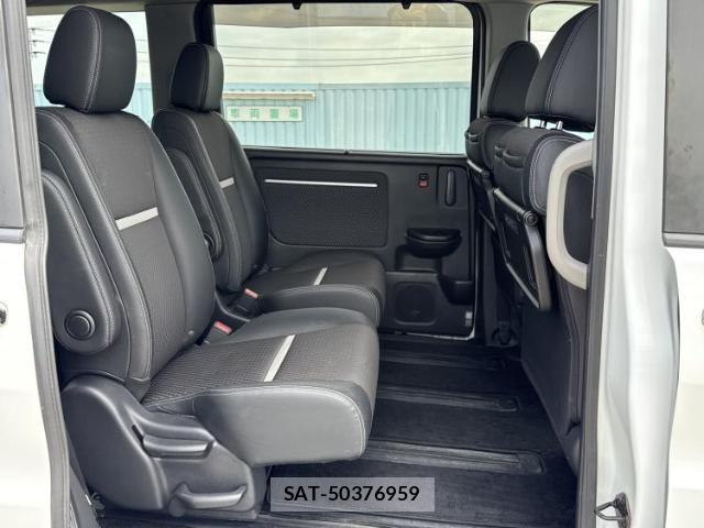 Honda e 2017-04 8012348-4