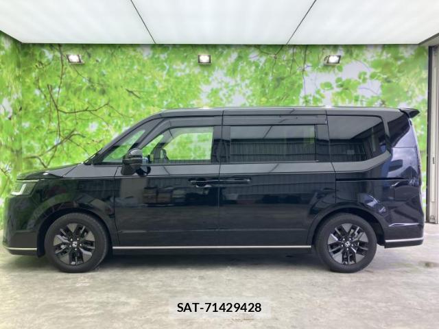 Honda e 2024-04 8012404-1