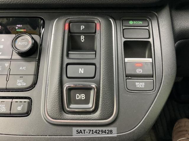 Honda e 2024-04 8012404-16