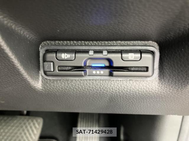 Honda e 2024-04 8012404-17