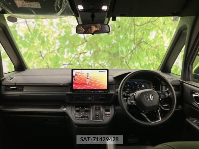 Honda e 2024-04 8012404-3