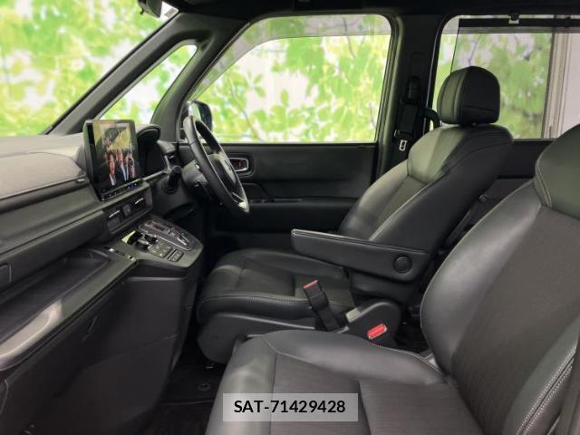 Honda e 2024-04 8012404-6