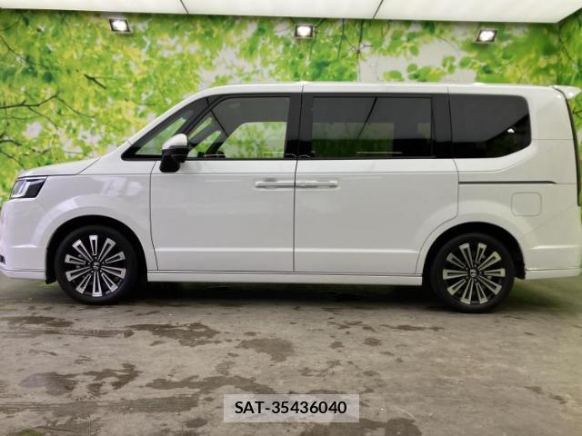 Honda e 2024-08 8012410-1