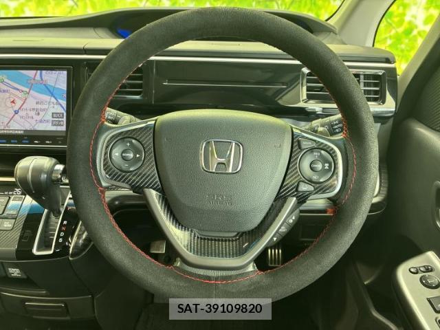 Honda e 2016-10 8012419-13