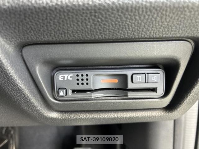 Honda e 2016-10 8012419-17