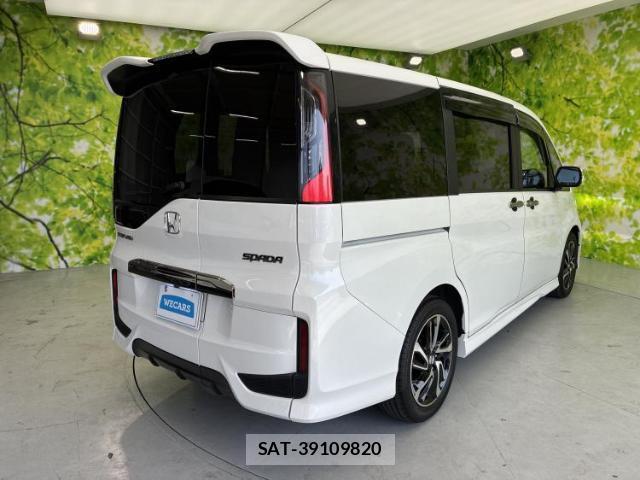 Honda e 2016-10 8012419-2