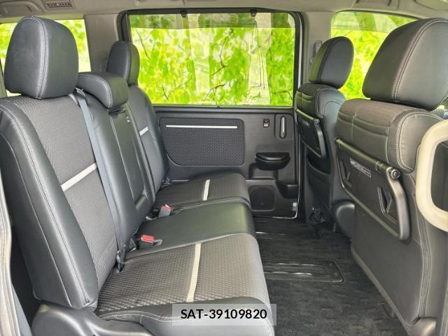 Honda e 2016-10 8012419-4
