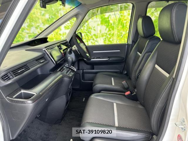 Honda e 2016-10 8012419-6