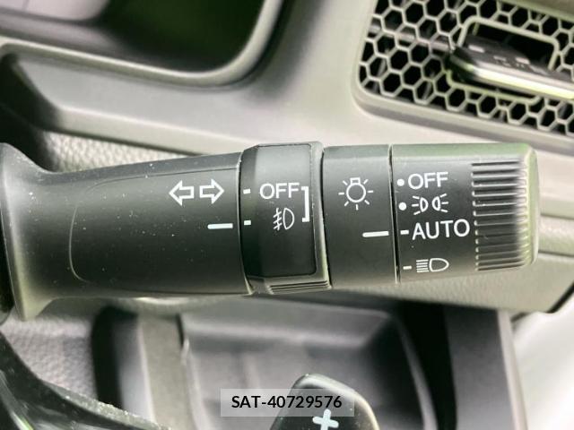 Honda e 2023-10 8012428-16