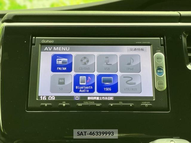 Honda e 2015-07 8012431-10