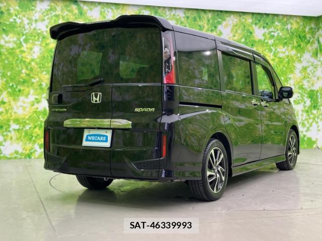 Honda e 2015-07 8012431-2