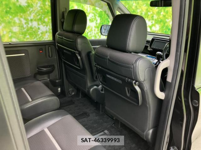 Honda e 2015-07 8012431-4