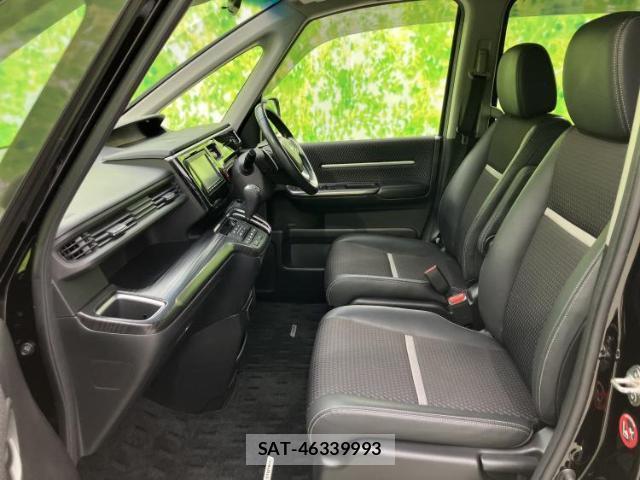 Honda e 2015-07 8012431-6