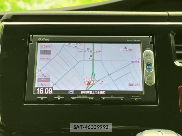 Honda e 2015-07 8012431-9