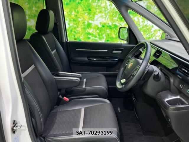 Honda e 2017-01 8012439-3