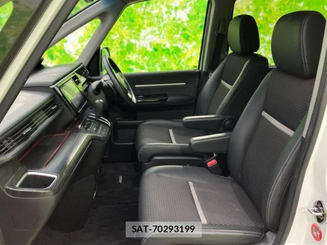 Honda e 2017-01 8012439-6
