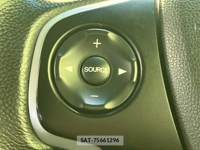 Honda e 2015-09 8012440-13